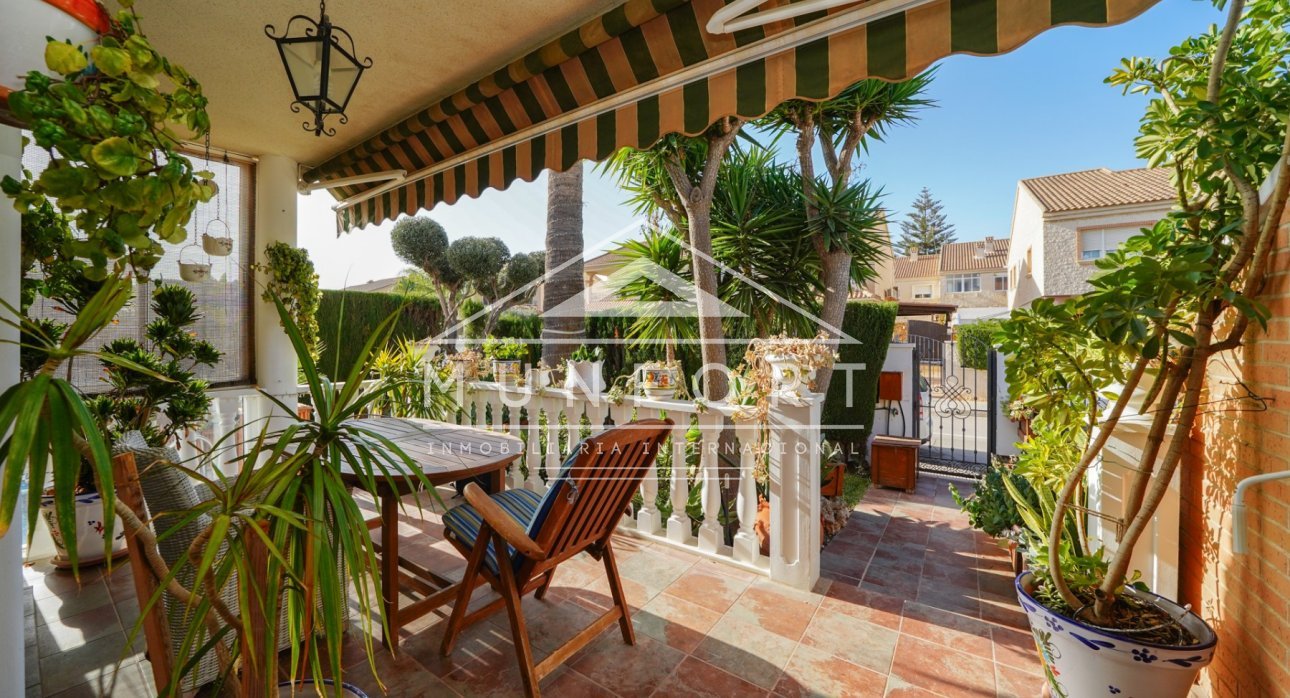 Videresalg - Villaer -
San Javier