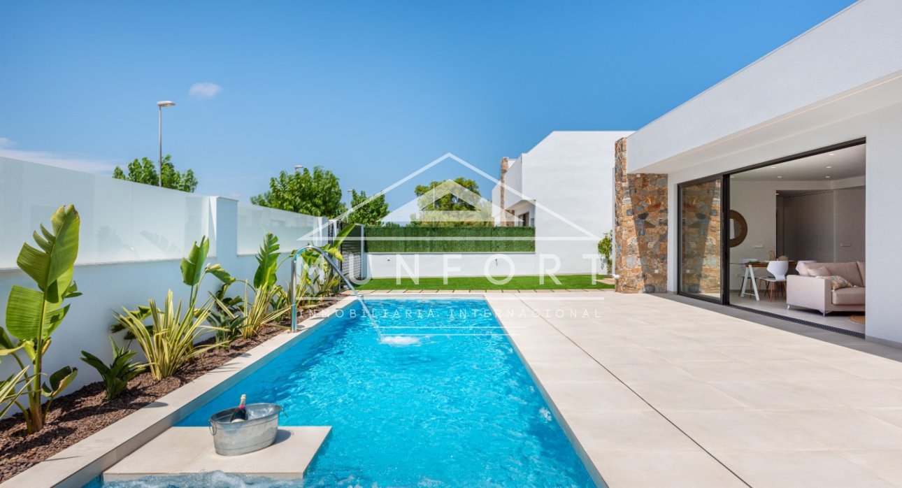 Videresalg - Villaer -
San Javier