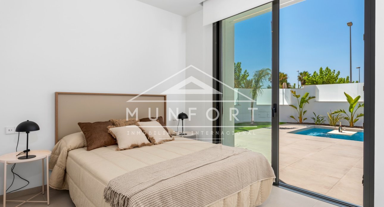 Videresalg - Villaer -
San Javier