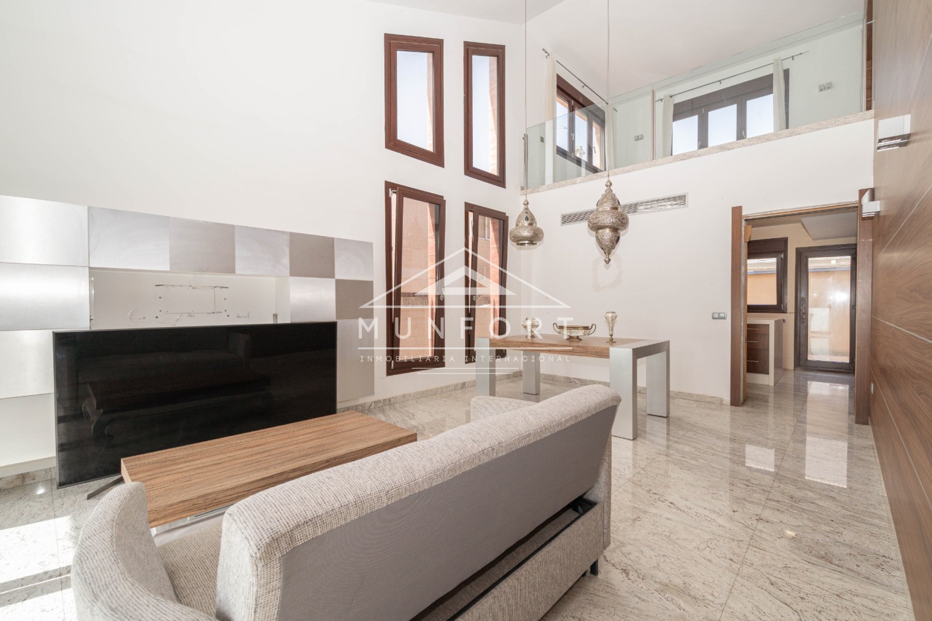 Videresalg - Villaer -
San Javier