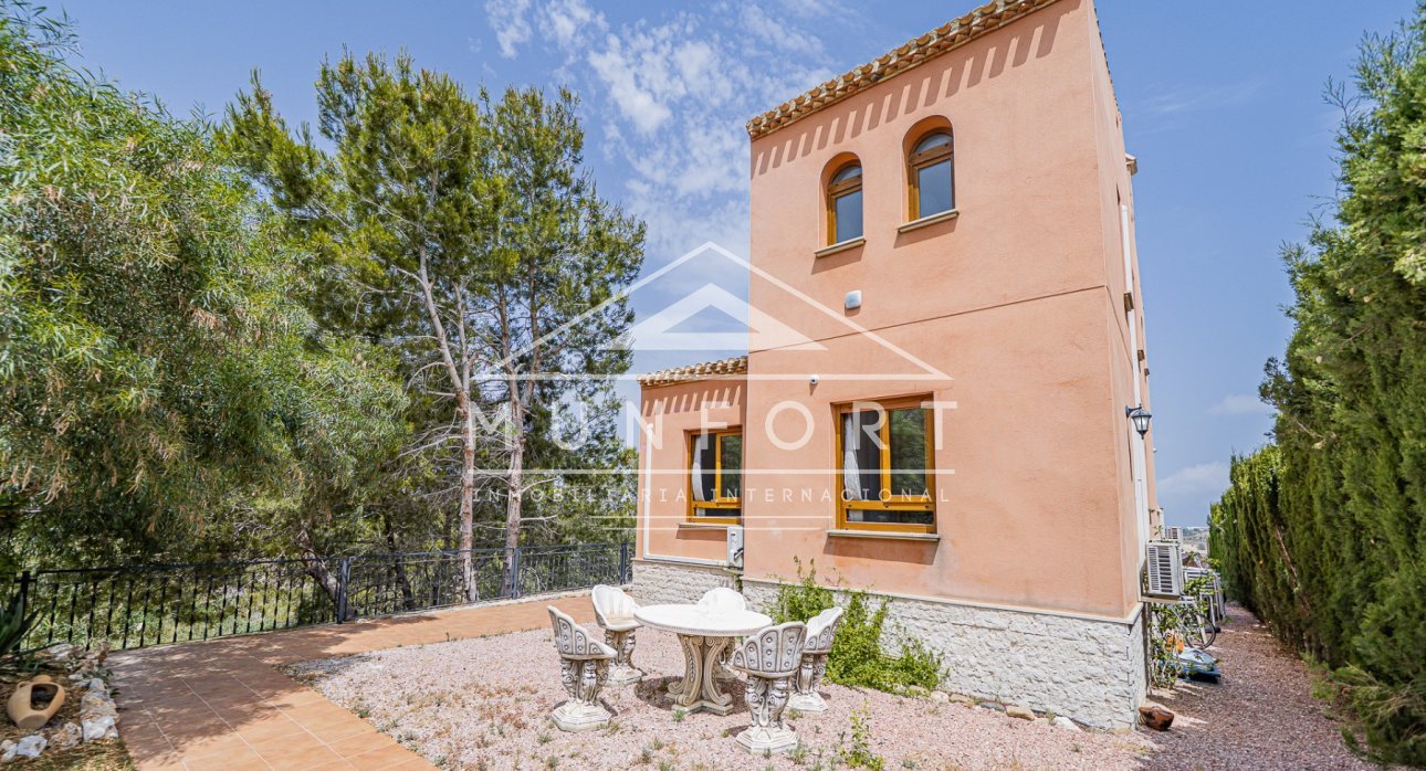 Videresalg - Villaer -
San Miguel de Salinas