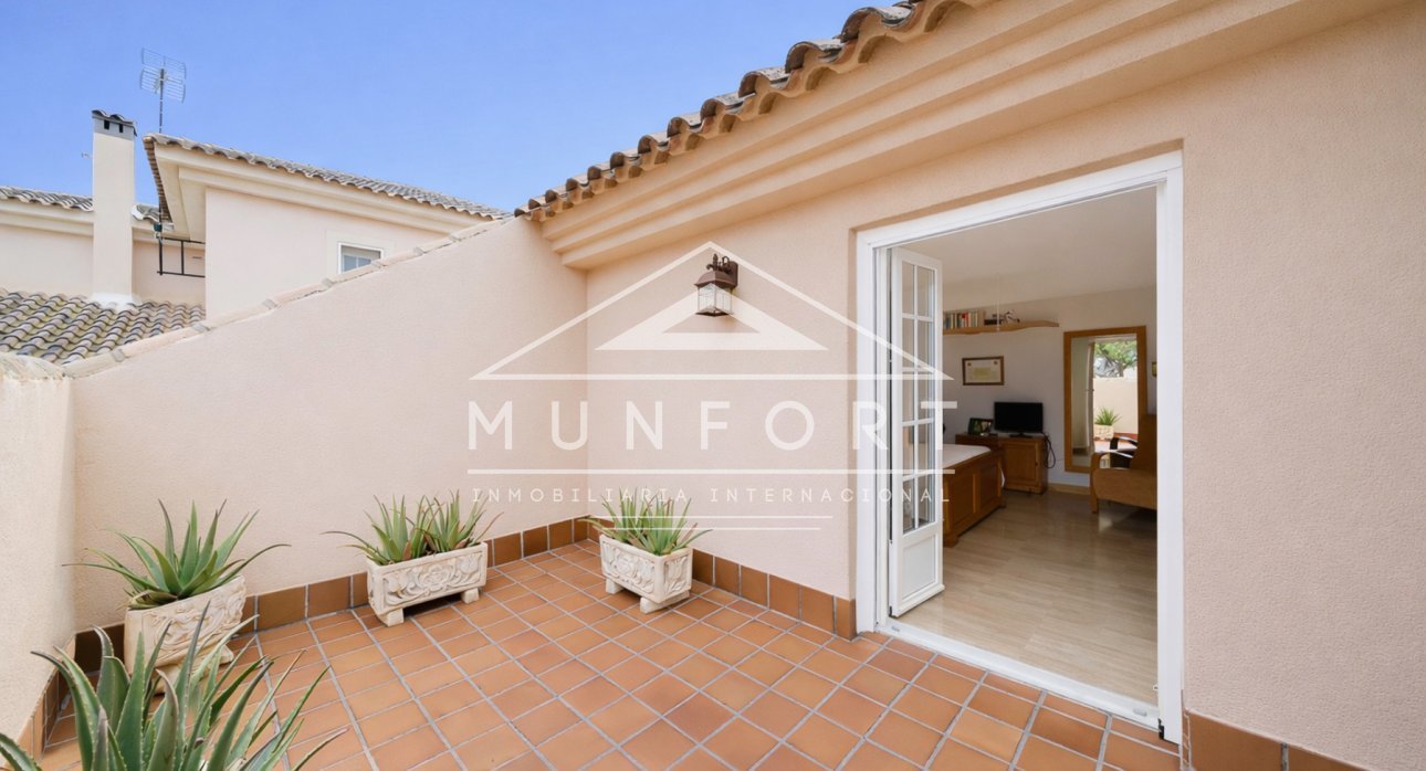 Videresalg - Villaer -
Santiago de la Ribera