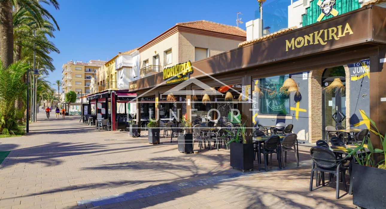 Videresalg - Villaer -
Santiago de la Ribera