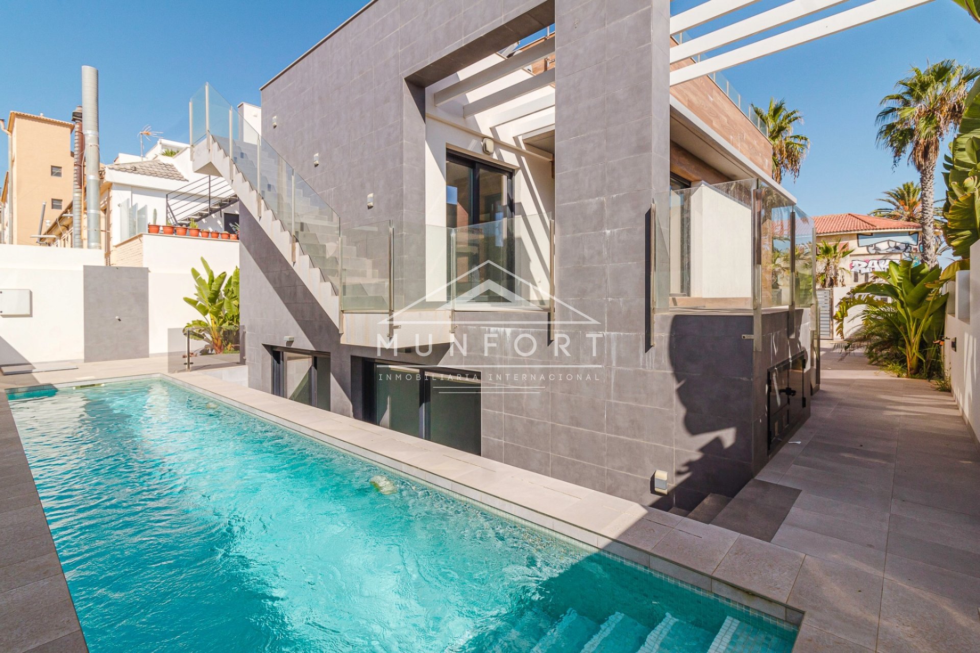 Videresalg - Villaer -
Torrevieja - La Mata - Torrevieja