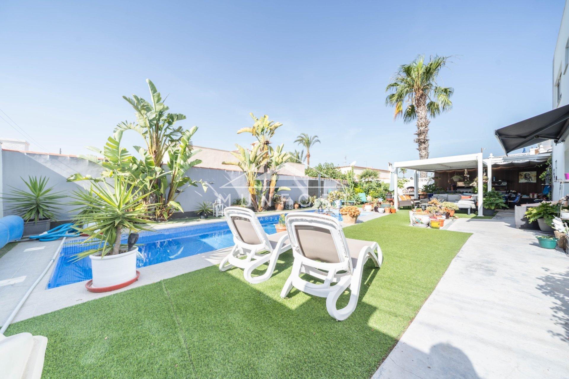 Videresalg - Villaer -
Torrevieja - La Torreta - Torrevieja