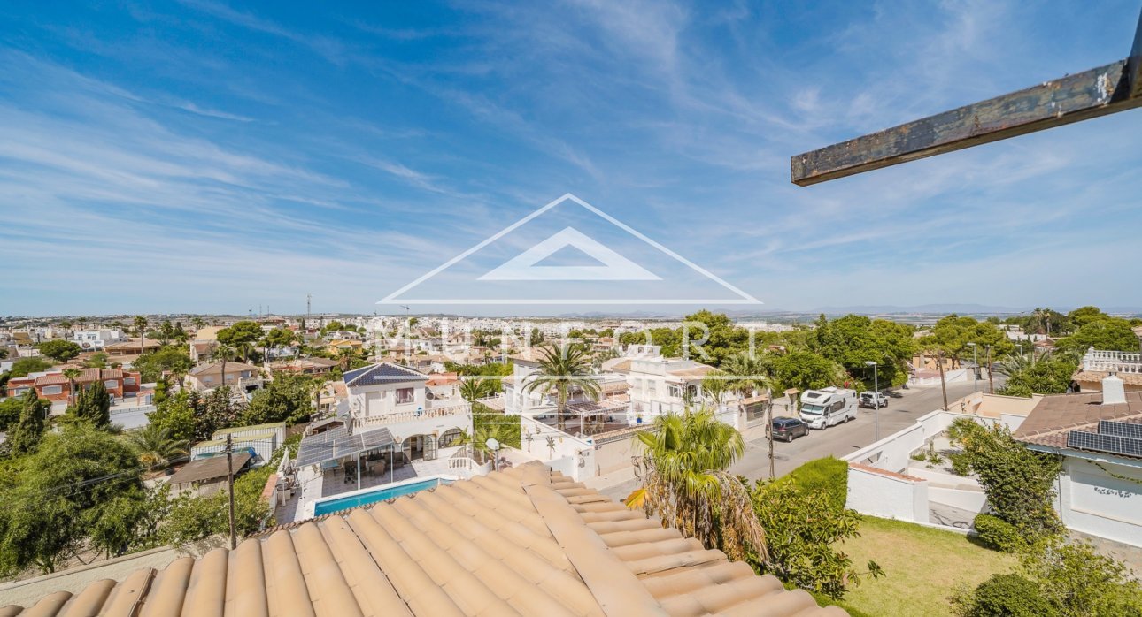 Videresalg - Villaer -
Torrevieja - Los Balcones - Torrevieja