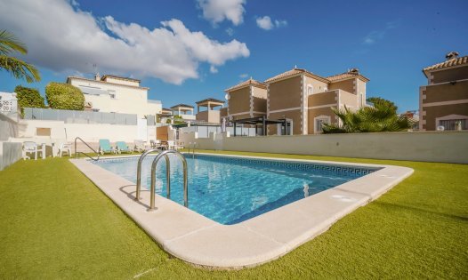 Villa's - Herverkoop -
            Orihuela Costa - MT518