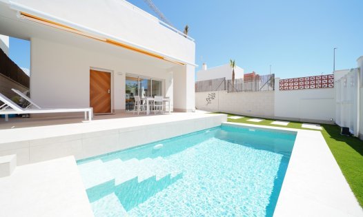 Villa's - Lange Termijn Verhuur -
            Pilar de la Horadada - ALQ-A012