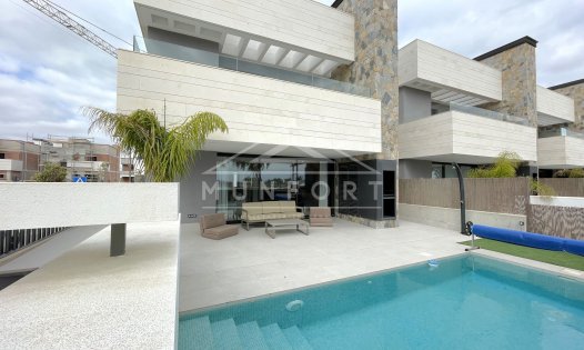 Villas - Resale - Alcázares, Los -
                Los Alcázares