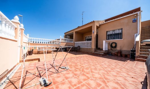 Villas - Resale - Orihuela Costa -
                Punta Prima