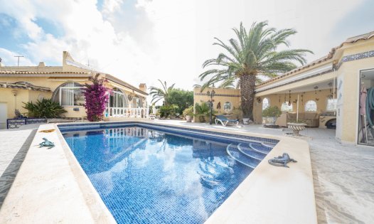 Villas - Resale - Orihuela Costa -
                Villamart&iacute;n