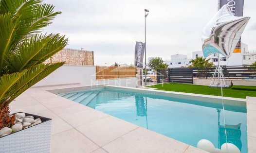 Villas - Resale - Orihuela Costa - Villamartin