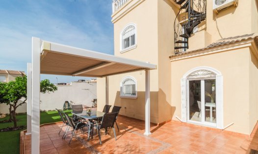 Villas - Resale - Torrevieja - Aguas Nuevas - Torrevieja