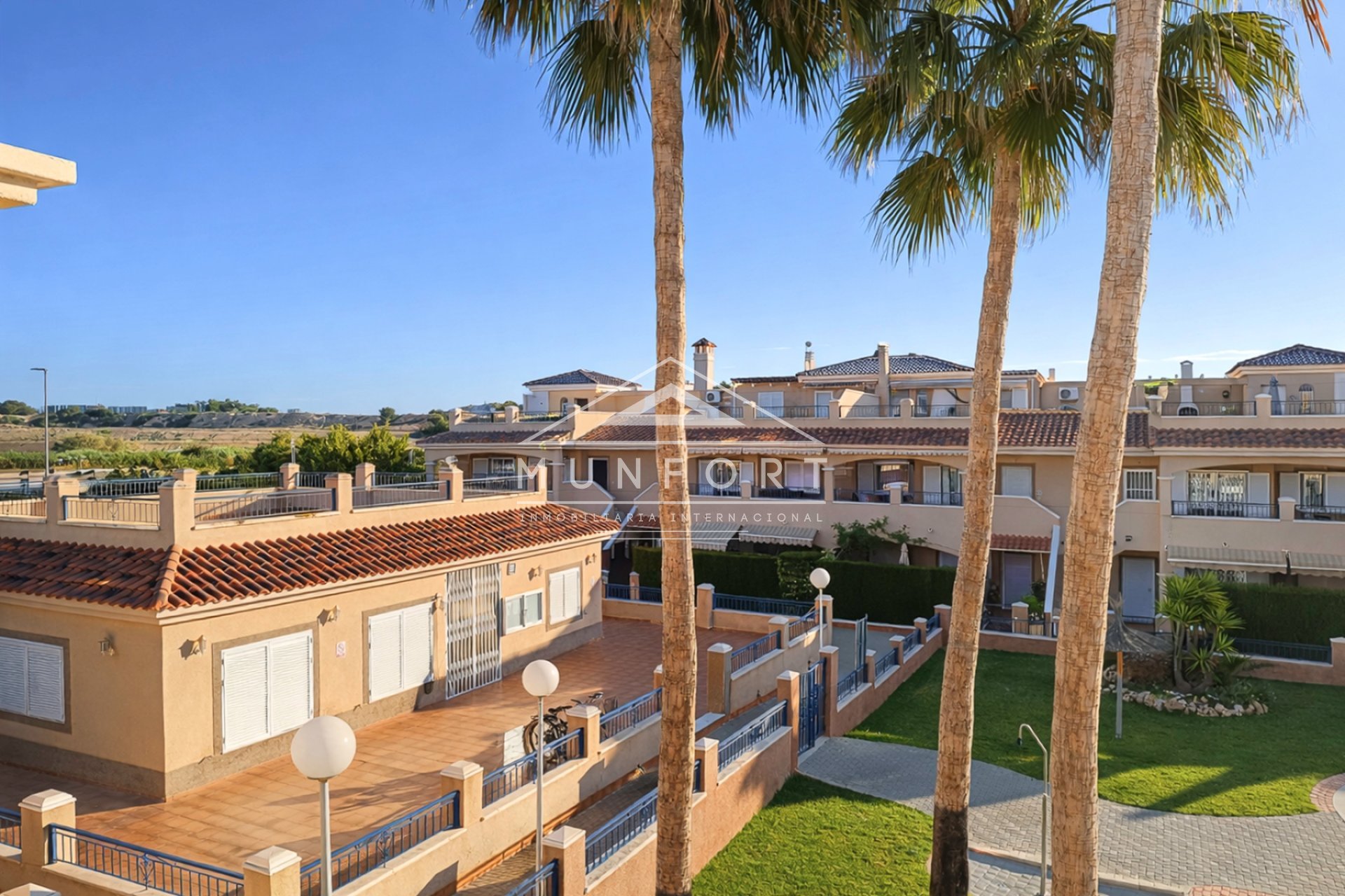 Wiederverkauf - Bungalows -
Pilar de la Horadada - Mil Palmeras