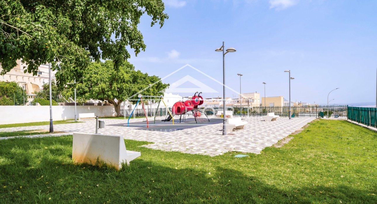 Wiederverkauf - Bungalows -
San Miguel de Salinas