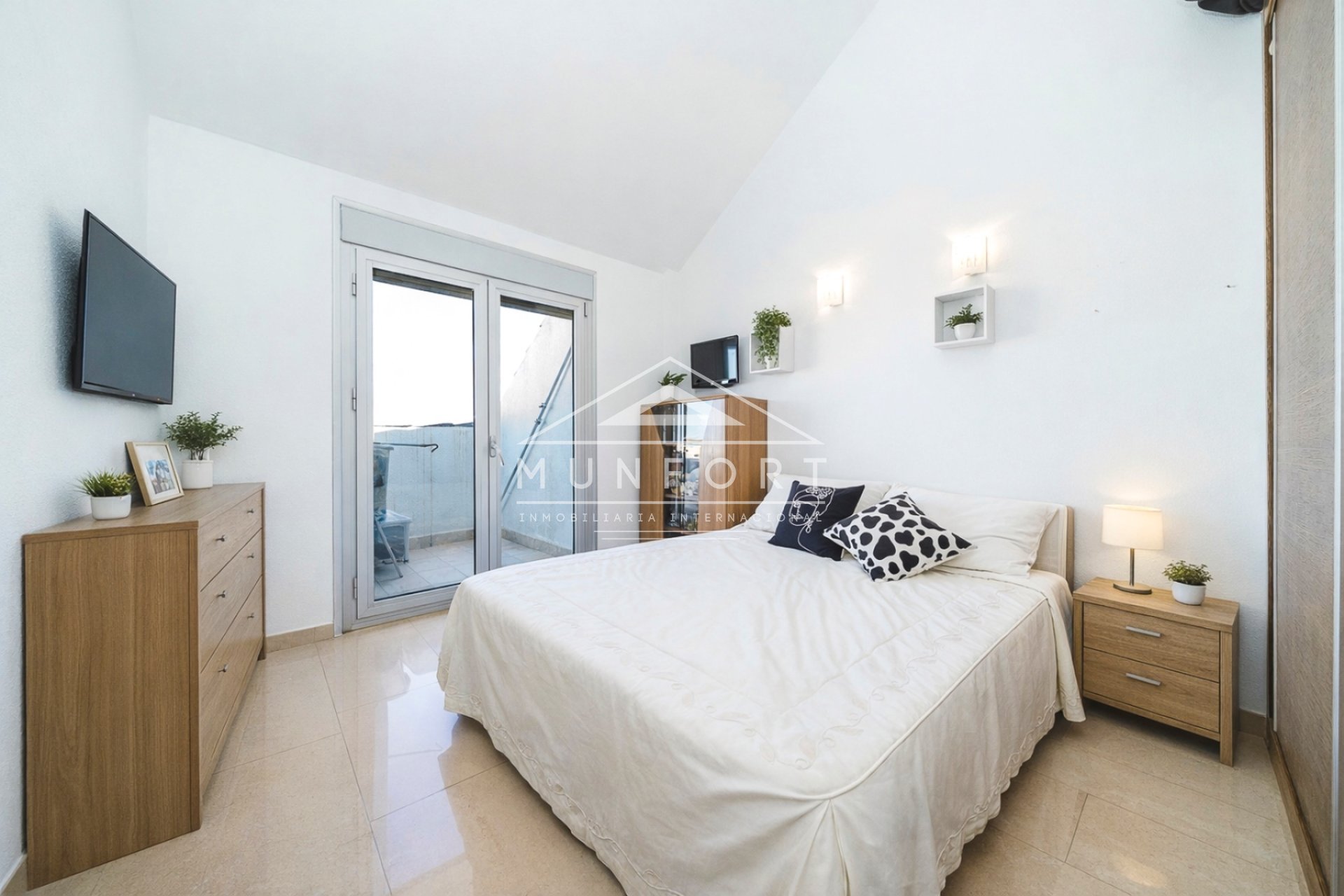 Wiederverkauf - Gebäude -
Pilar de la Horadada