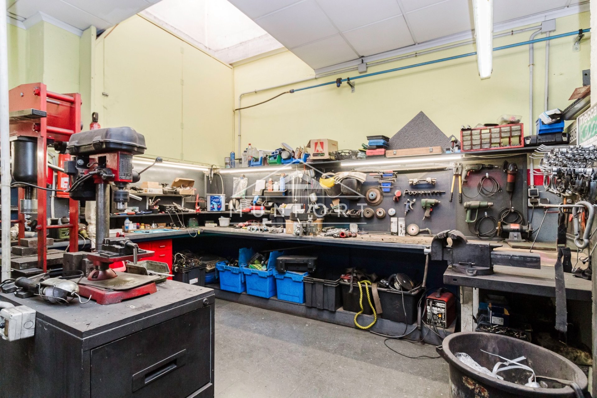 Wiederverkauf - Geschäftsräume -
Torrevieja - Centro - Torrevieja