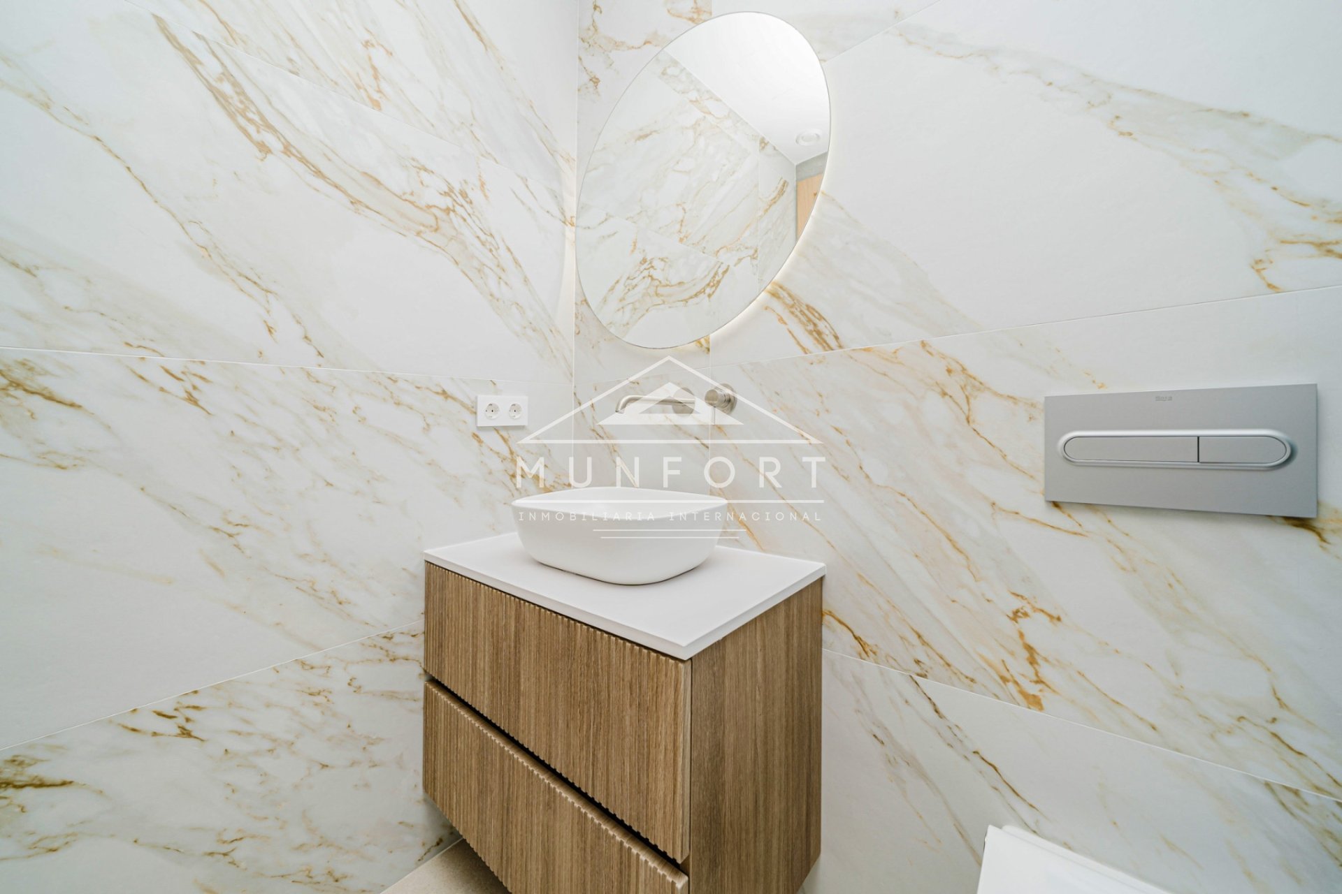 Wiederverkauf - Luxusvillen -
Calpe