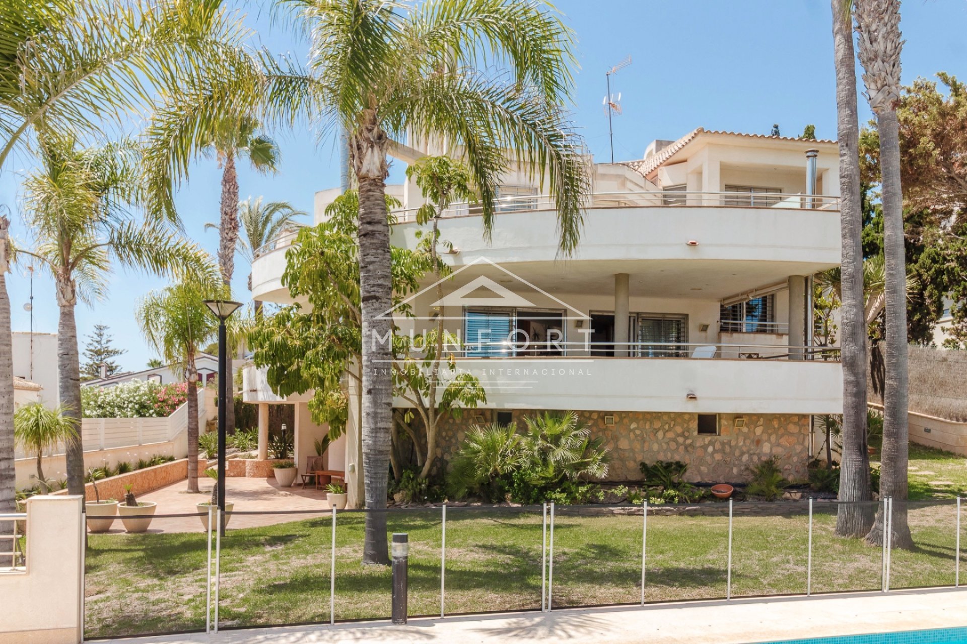 Wiederverkauf - Luxusvillen -
Orihuela Costa - Dehesa de Campoamor