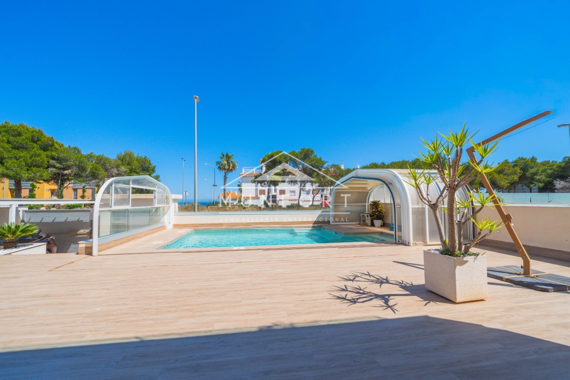 Wiederverkauf - Luxusvillen -
Orihuela Costa - Dehesa de Campoamor