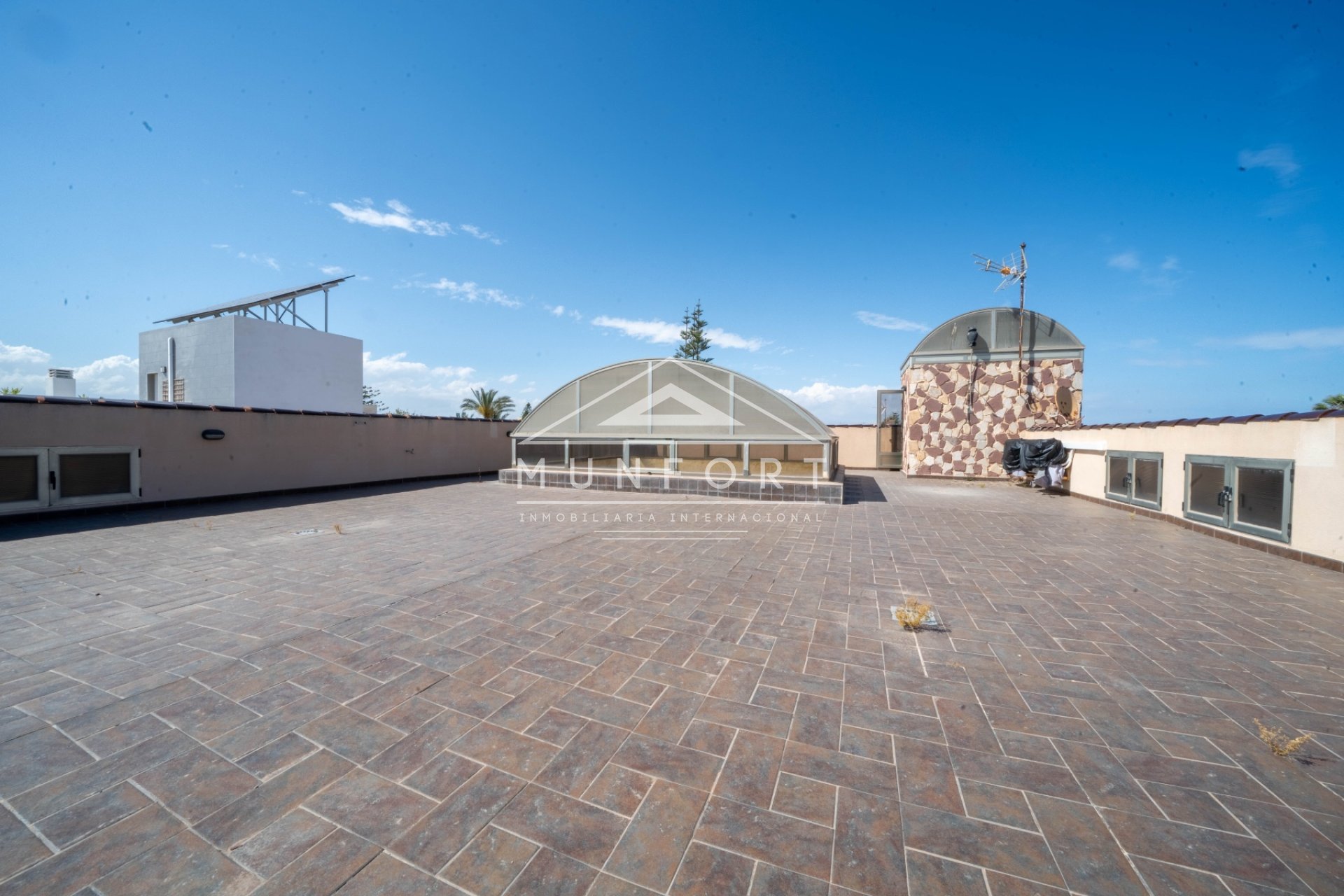 Wiederverkauf - Luxusvillen -
Orihuela Costa - La Zenia
