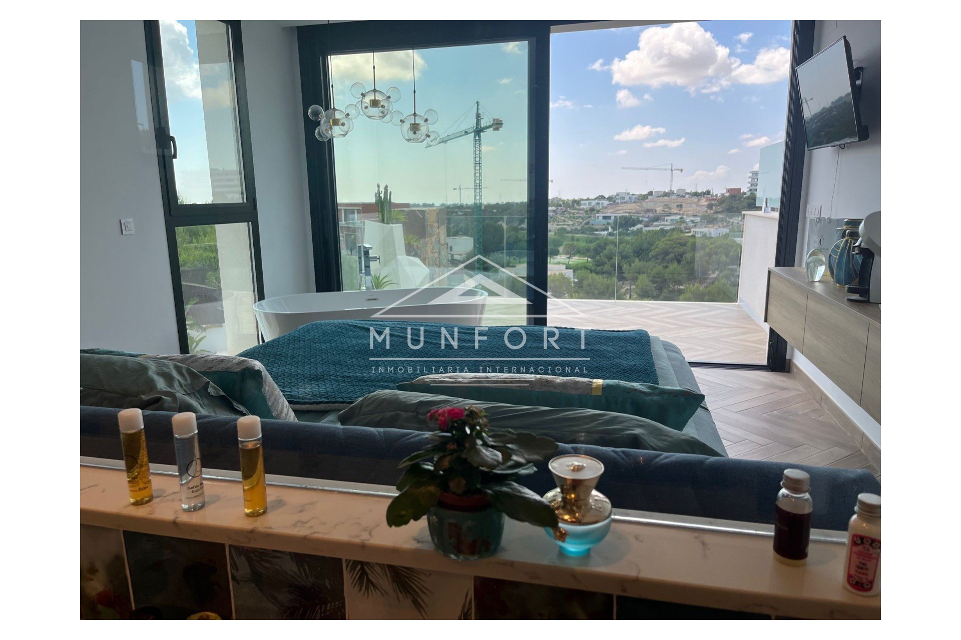 Wiederverkauf - Luxusvillen -
Orihuela Costa - Las Colinas Golf