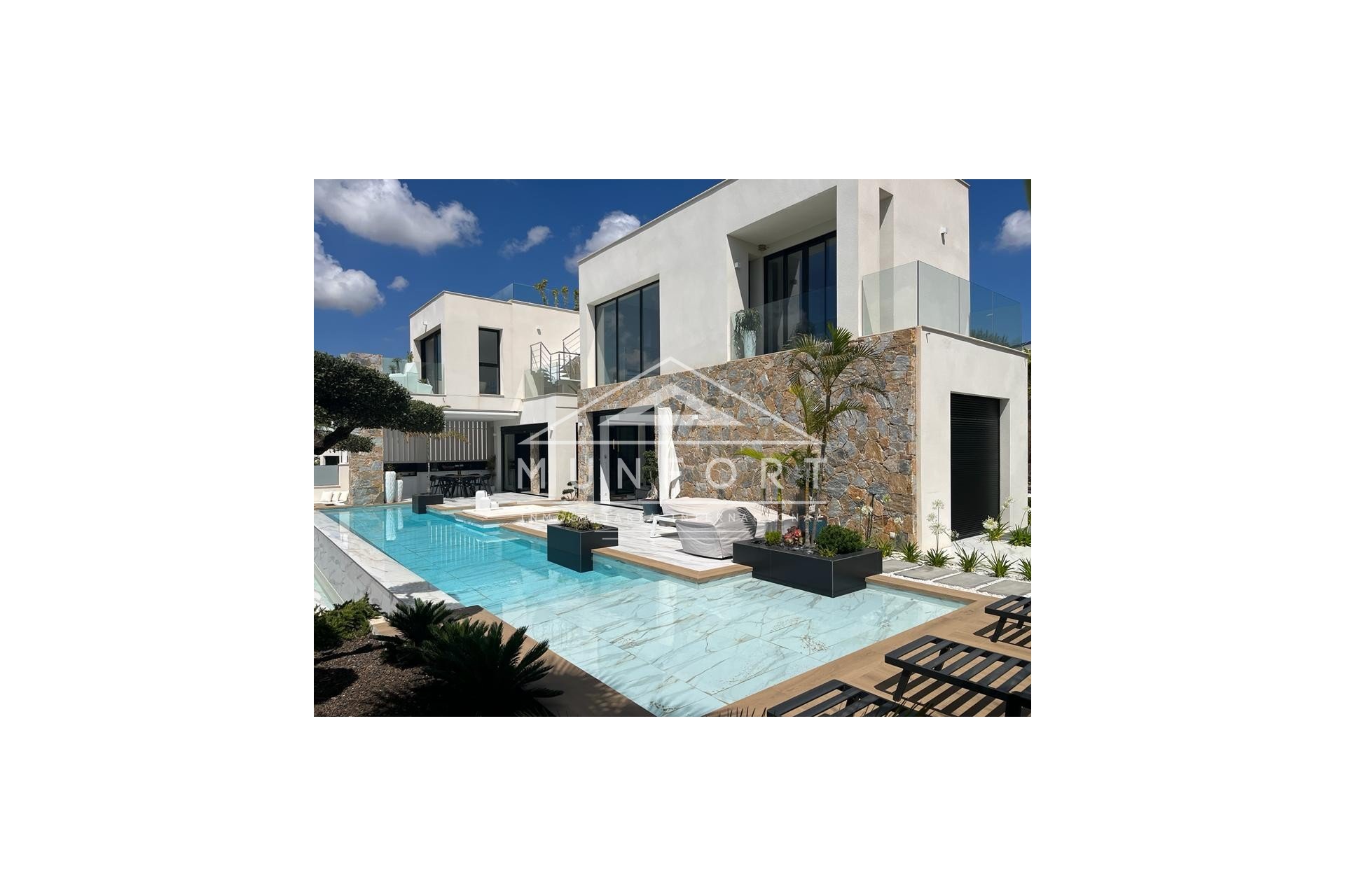 Wiederverkauf - Luxusvillen -
Orihuela Costa - Las Colinas Golf