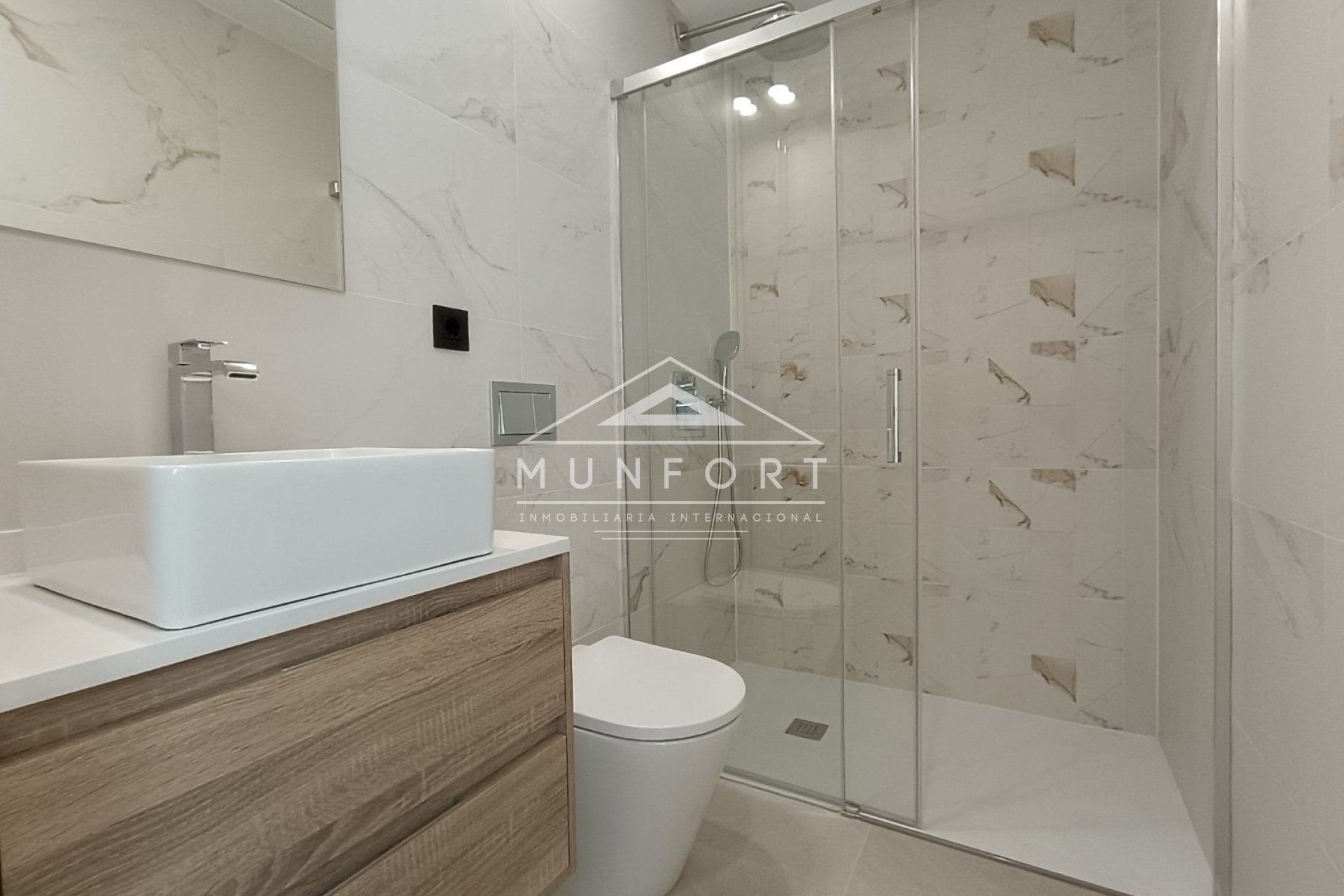 Wiederverkauf - Reihenhäuser -
Benijófar