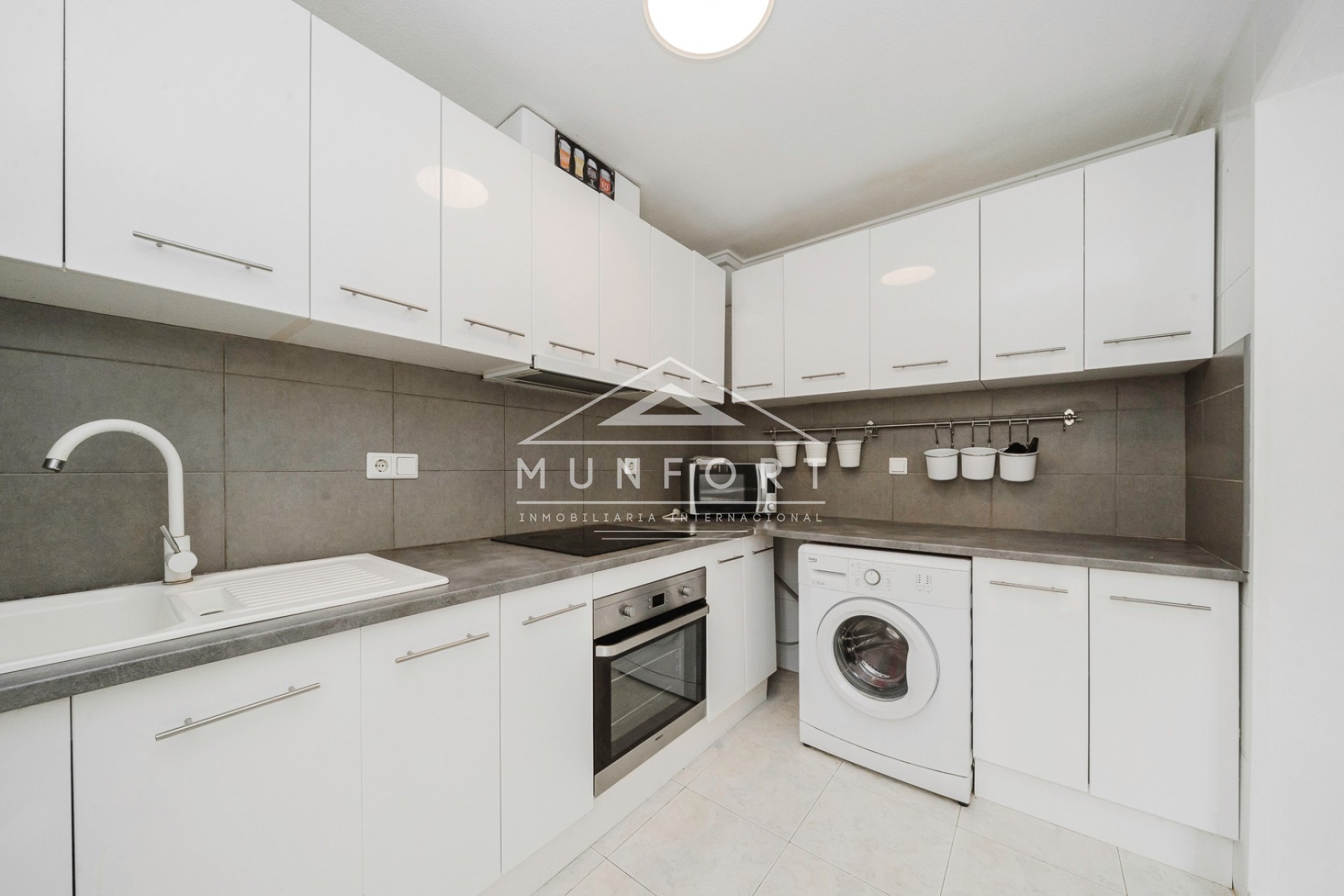 Wiederverkauf - Reihenhäuser -
Benijófar