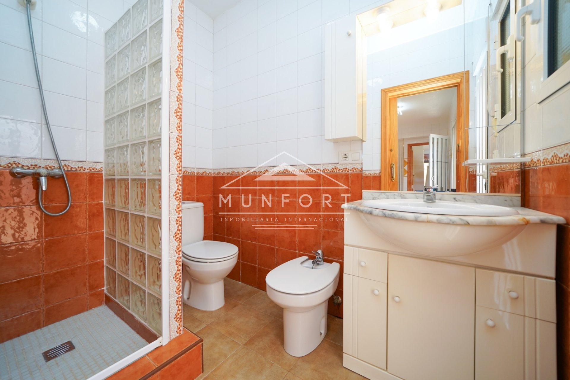 Wiederverkauf - Reihenhäuser -
Los Urrutias