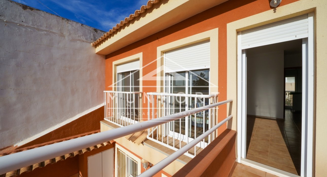 Wiederverkauf - Reihenhäuser -
Los Urrutias