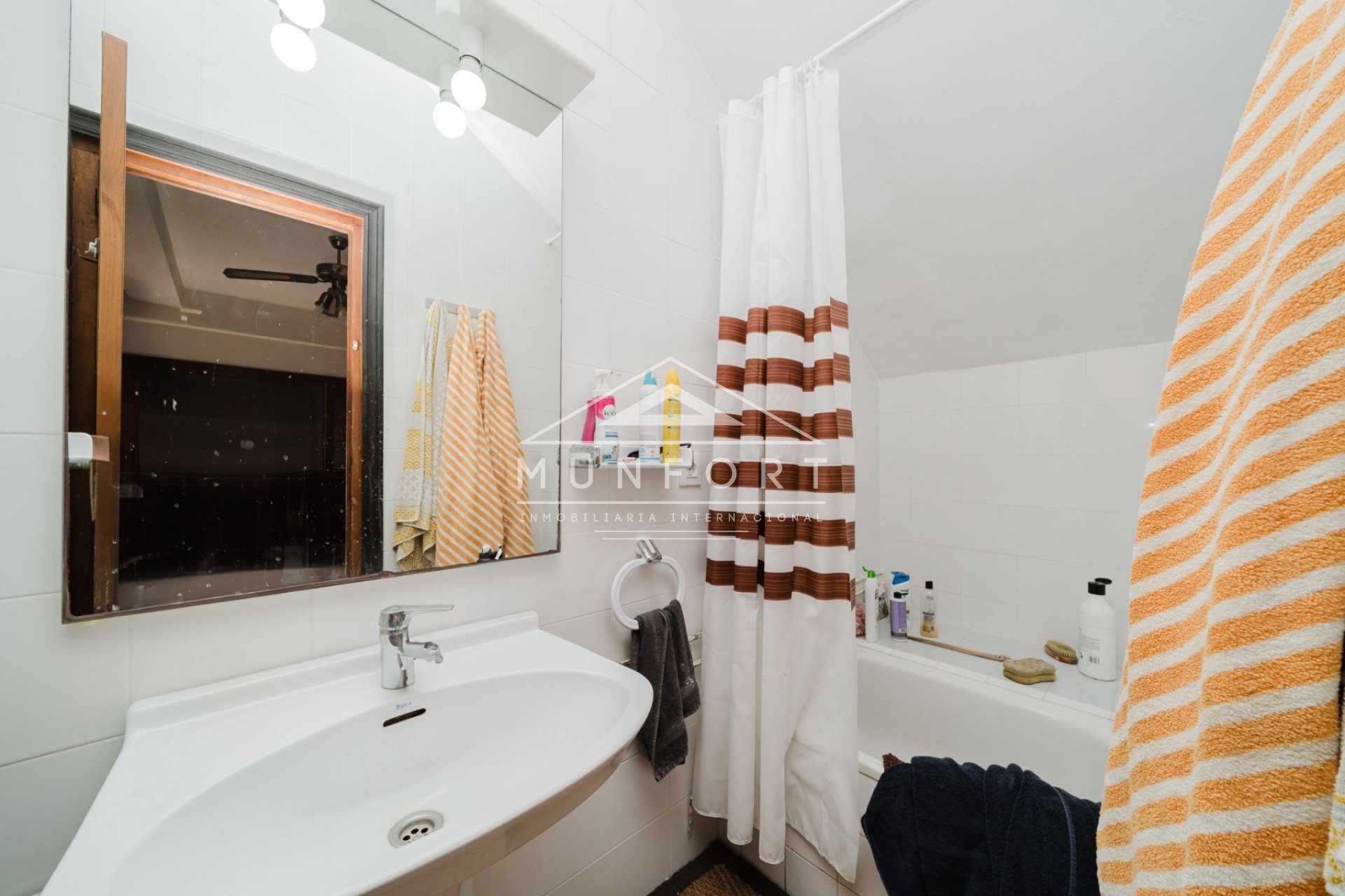 Wiederverkauf - Reihenhäuser -
Los Urrutias