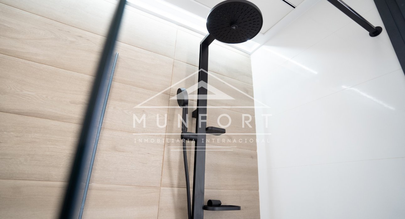 Wiederverkauf - Reihenhäuser -
Orihuela