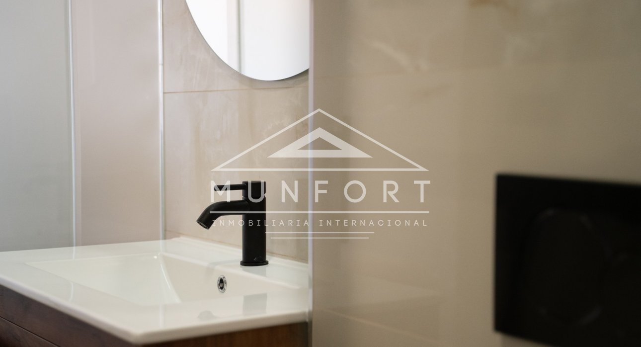 Wiederverkauf - Reihenhäuser -
Orihuela