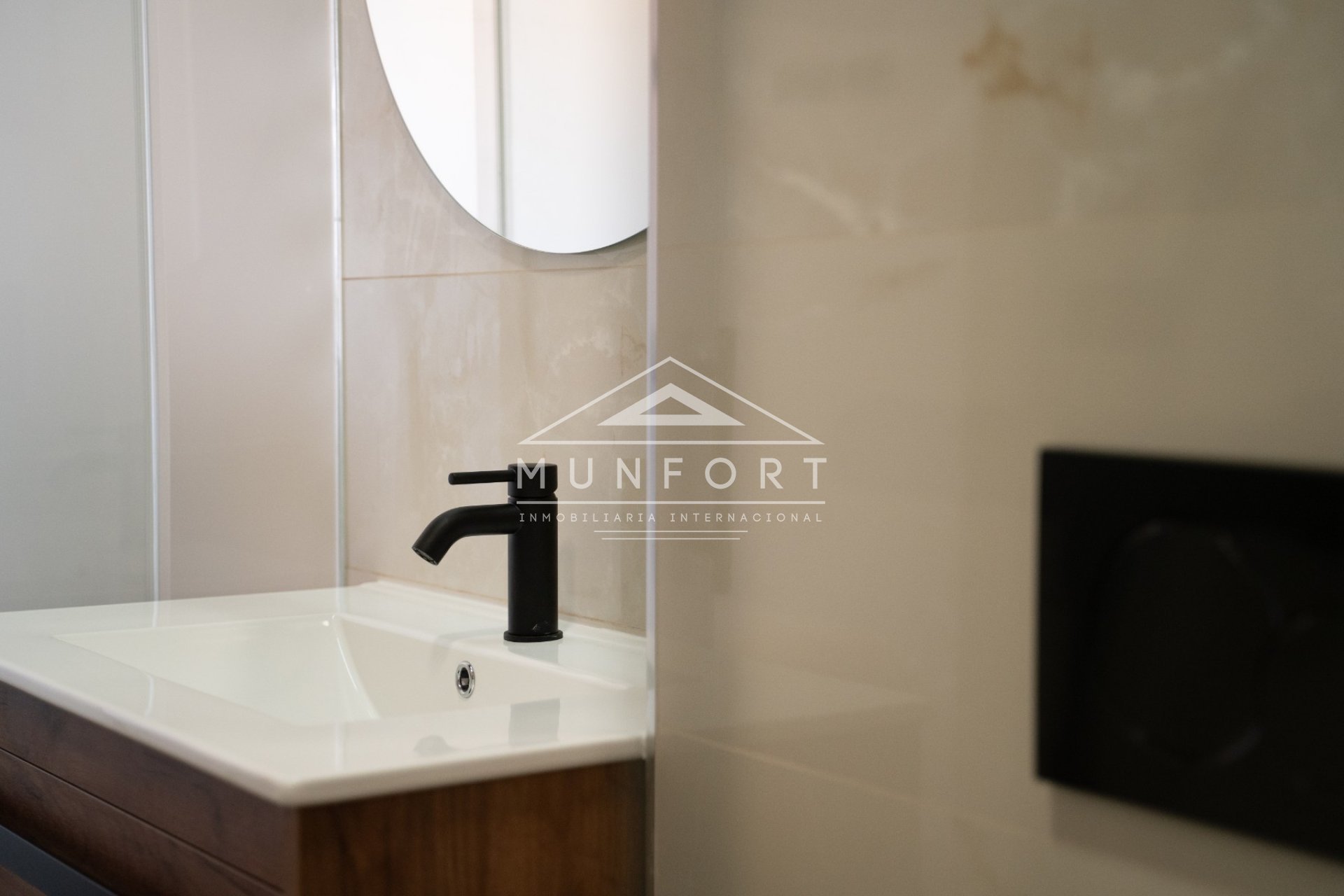 Wiederverkauf - Reihenhäuser -
Orihuela