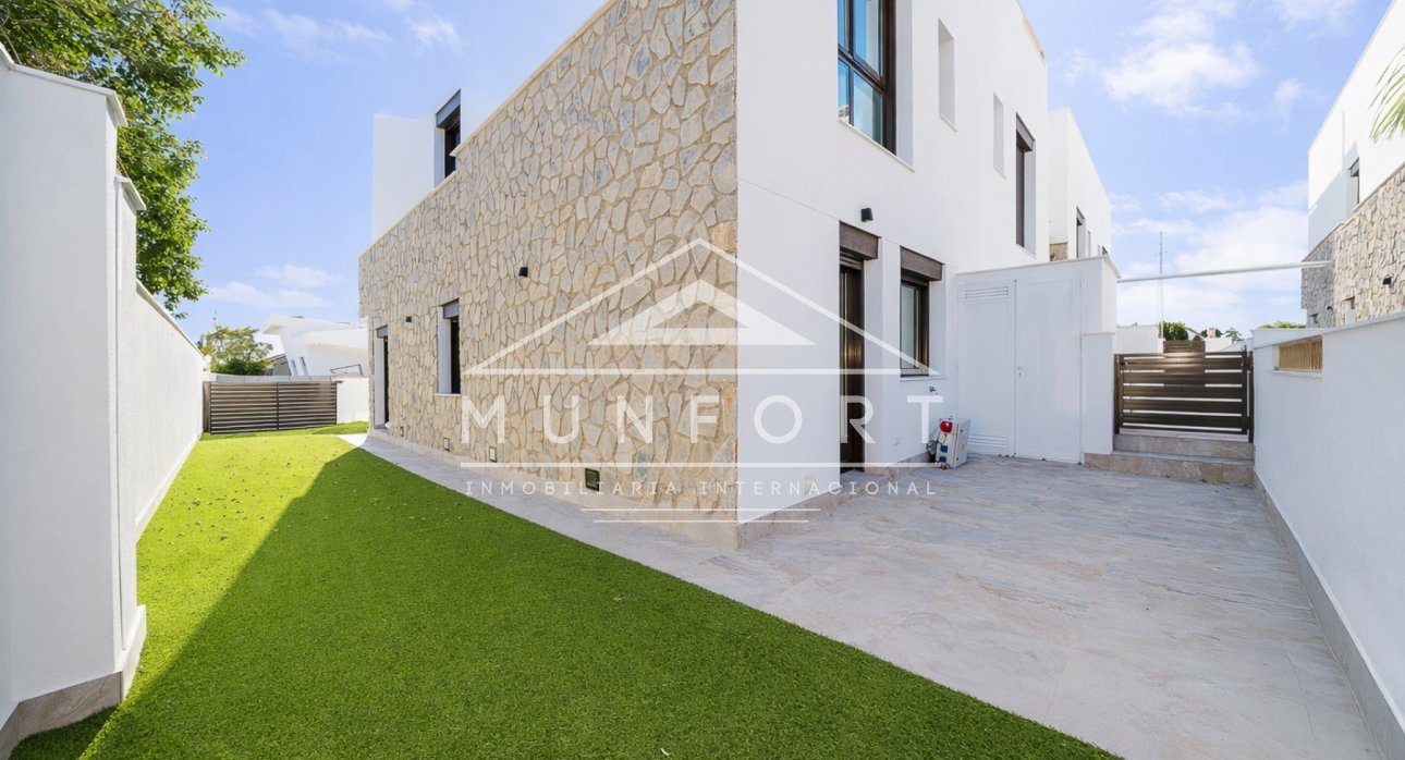 Wiederverkauf - Reihenhäuser -
Pilar de la Horadada