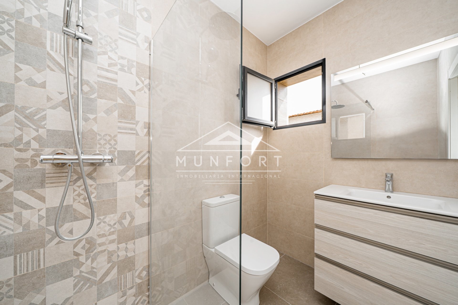 Wiederverkauf - Reihenhäuser -
San Pedro del Pinatar