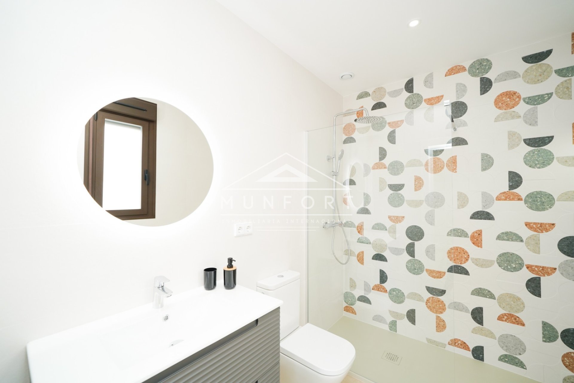 Wiederverkauf - Reihenhäuser -
San Pedro del Pinatar