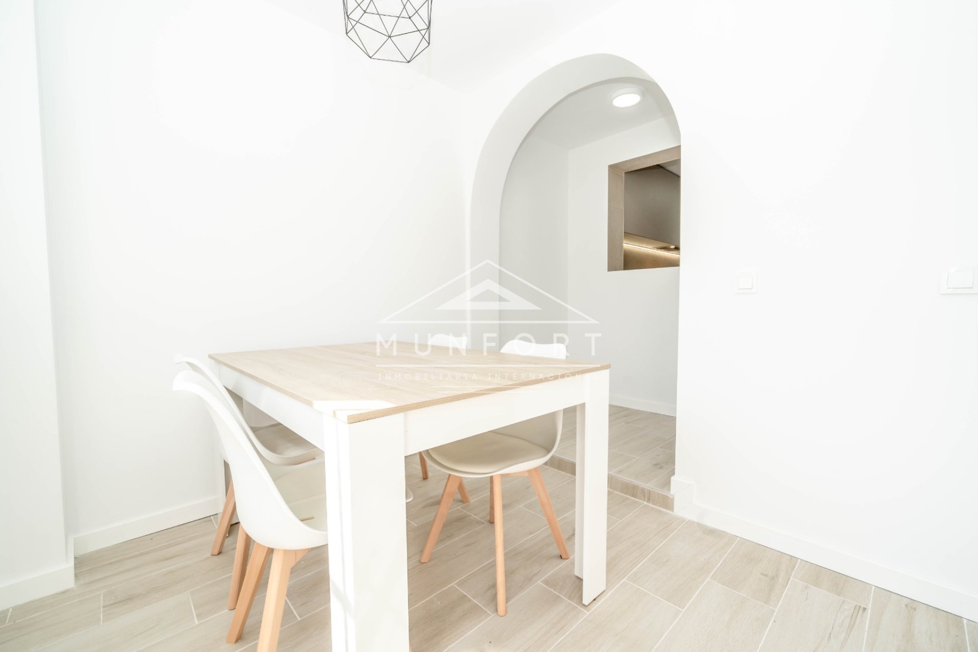 Wiederverkauf - Reihenhäuser -
Torrevieja - Cabo Cervera - Torrevieja