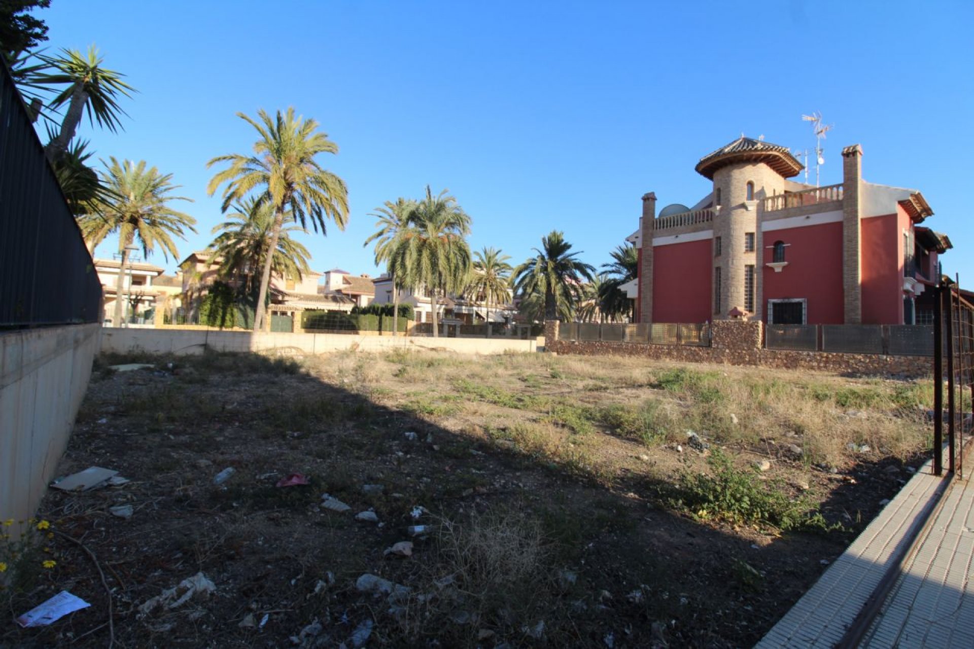 Wiederverkauf - Städtische Grundstücke -
Alcázares, Los - Los Alcázares