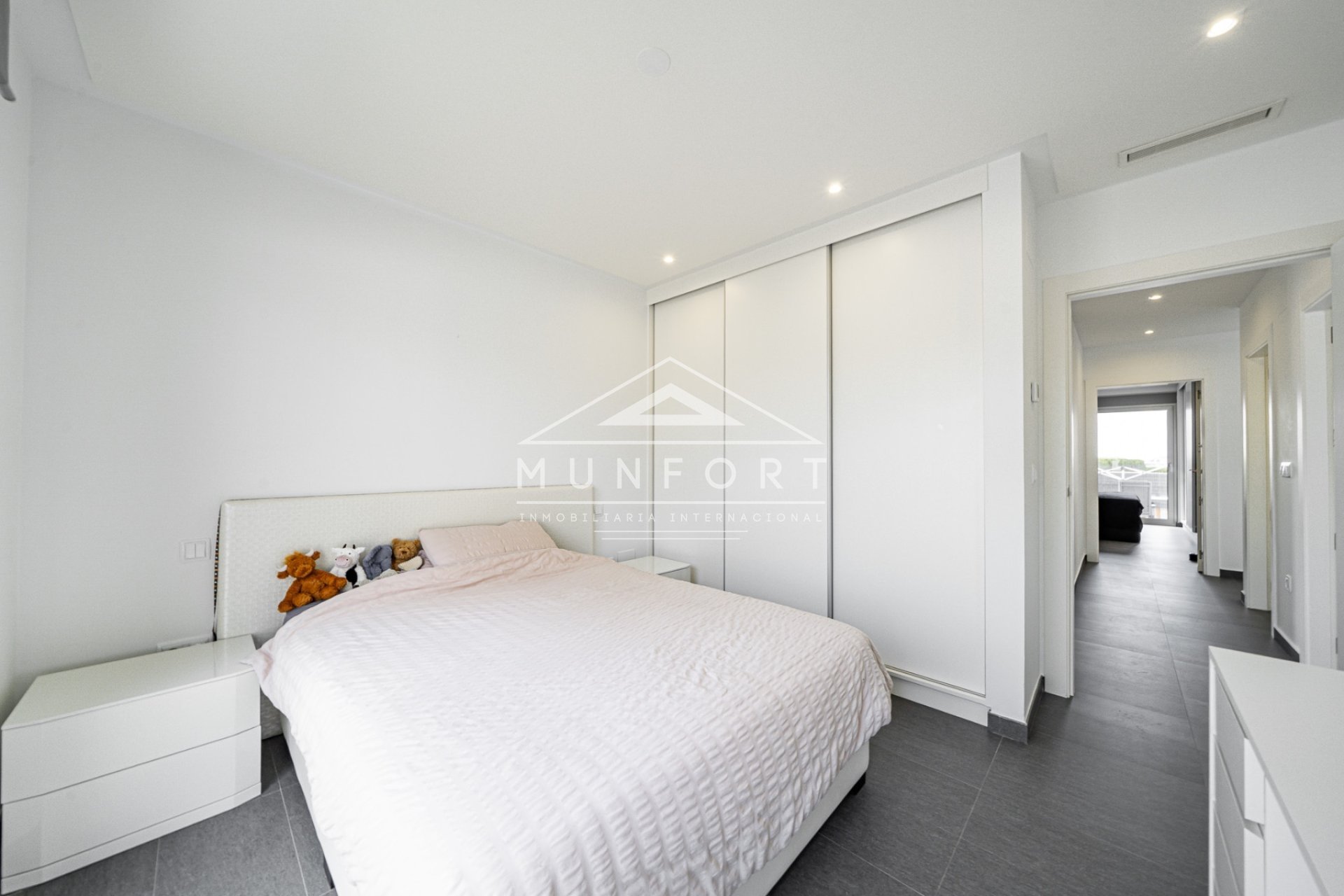 Wiederverkauf - Villen -
Benijófar