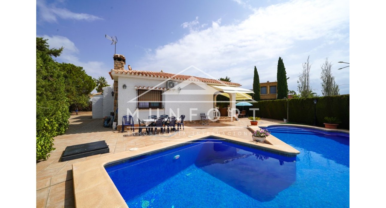 Wiederverkauf - Villen -
Orihuela Costa - Dehesa de Campoamor