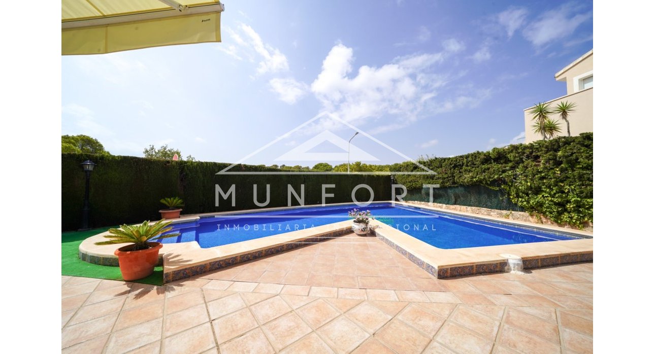Wiederverkauf - Villen -
Orihuela Costa - Dehesa de Campoamor