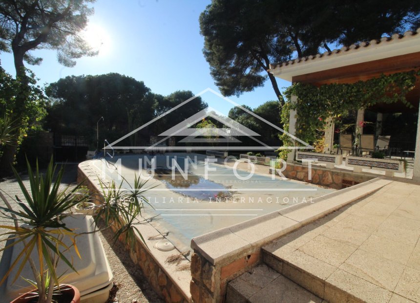 Wiederverkauf - Villen -
Orihuela Costa - Dehesa de Campoamor