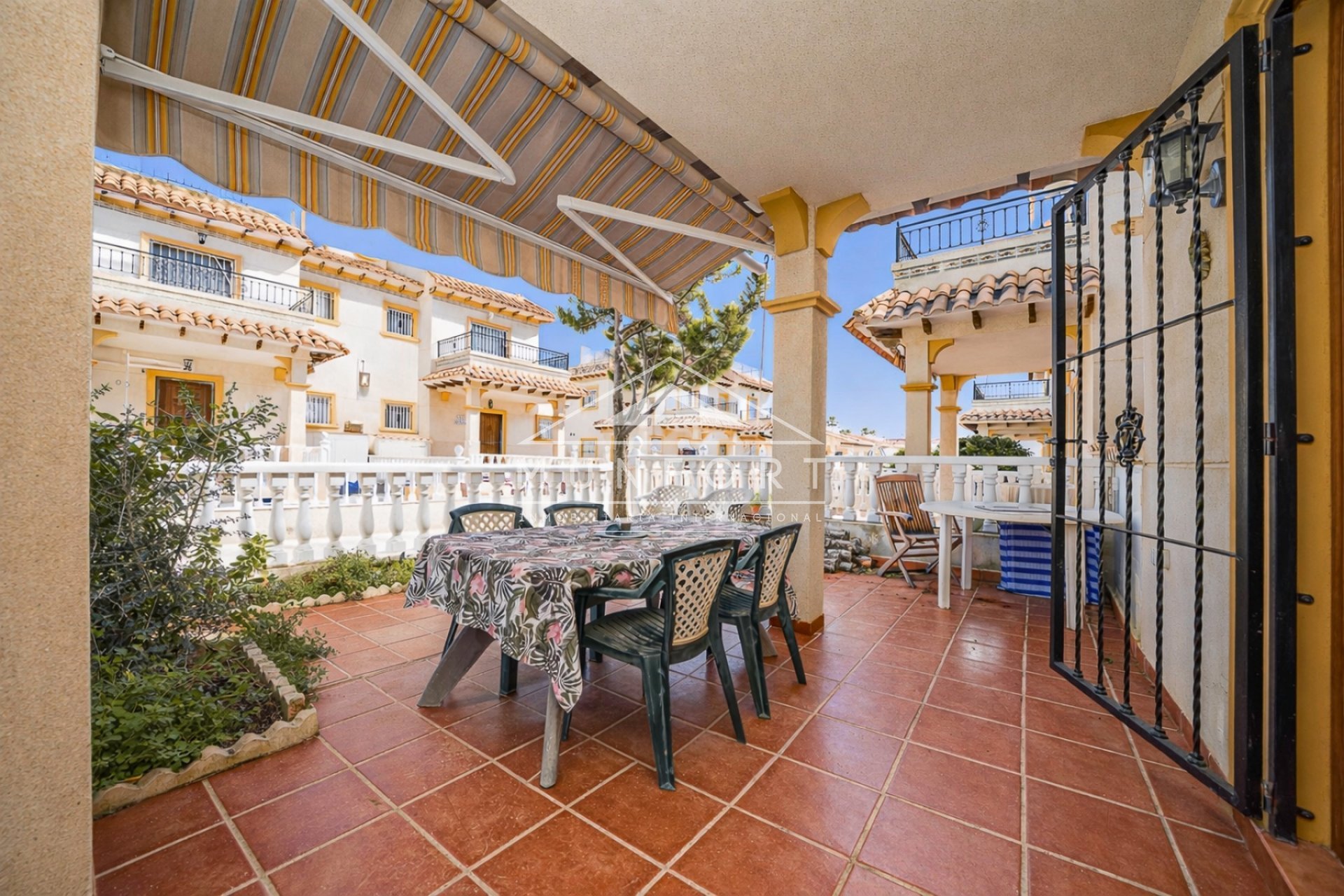 Wiederverkauf - Villen -
Orihuela Costa - La Regia