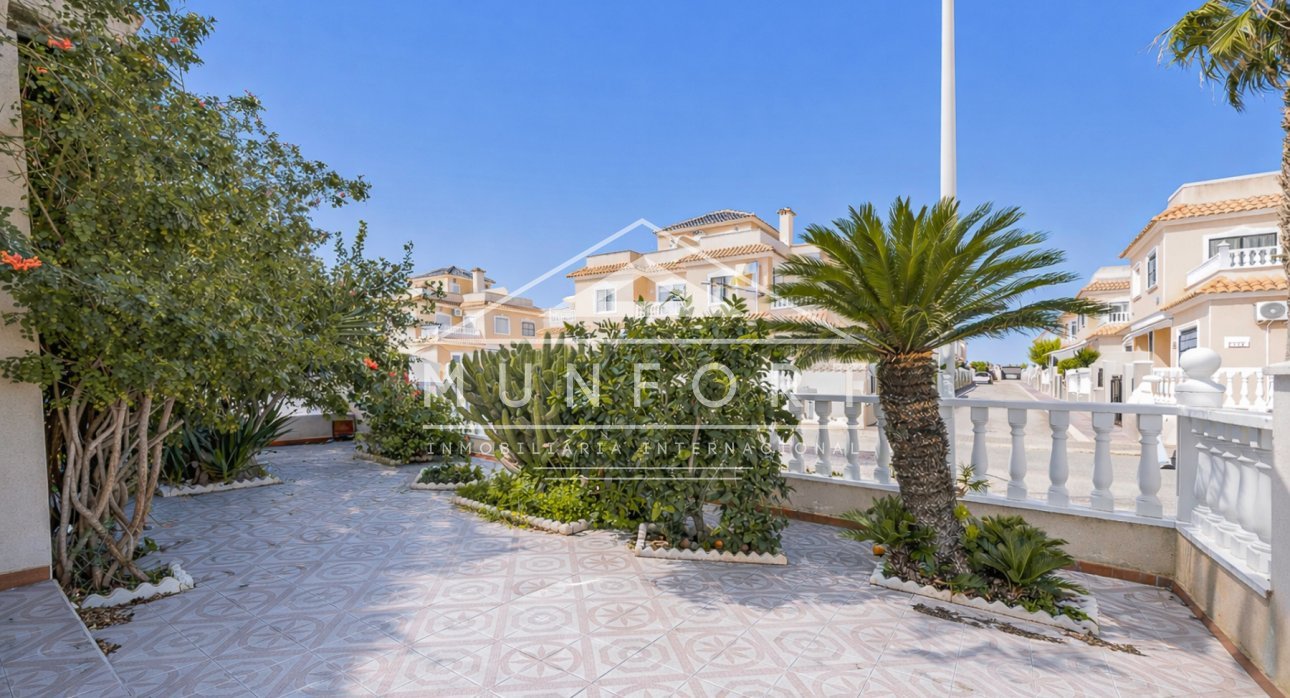 Wiederverkauf - Villen -
Orihuela Costa - La Regia