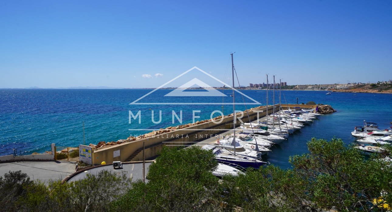 Wiederverkauf - Villen -
Orihuela Costa - Lomas de Cabo Roig