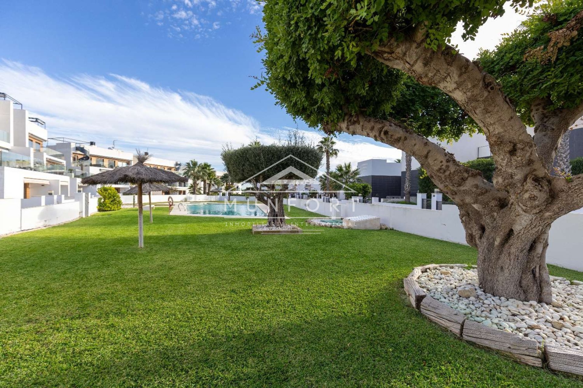 Wiederverkauf - Villen -
Orihuela Costa - Los Altos de Villamartín