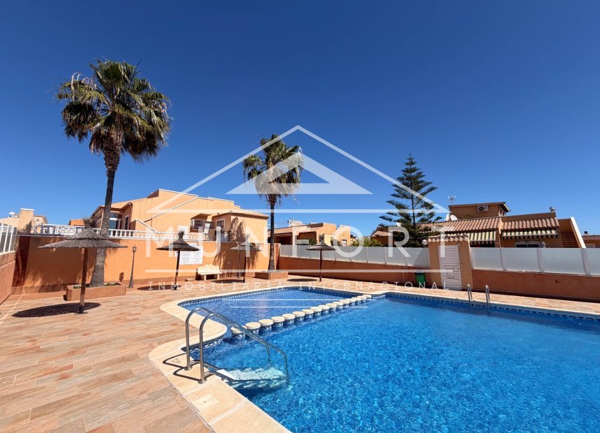 Wiederverkauf - Villen -
Orihuela Costa - Punta Prima