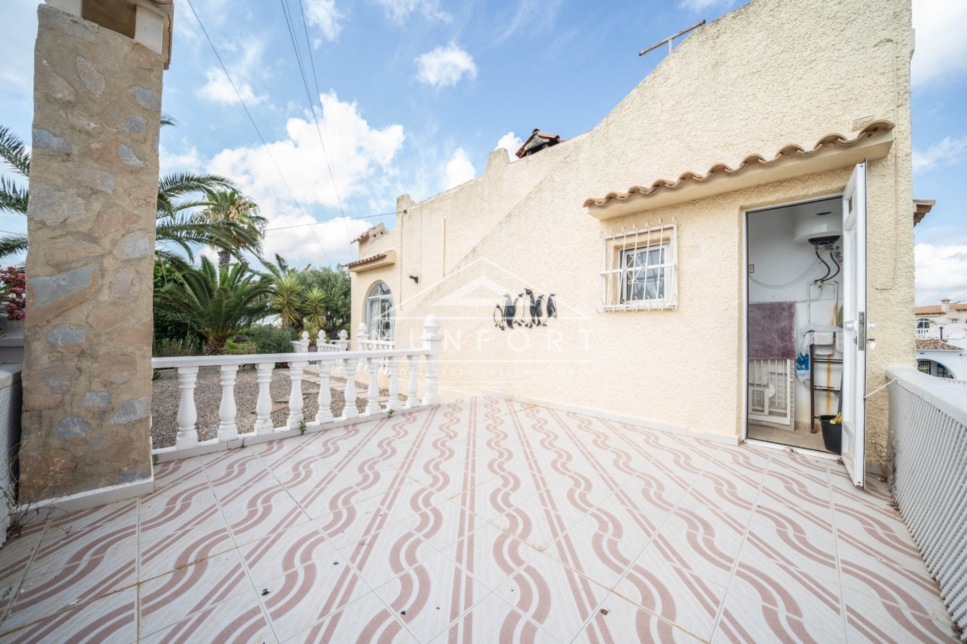 Wiederverkauf - Villen -
Orihuela Costa - Villamart&iacute;n